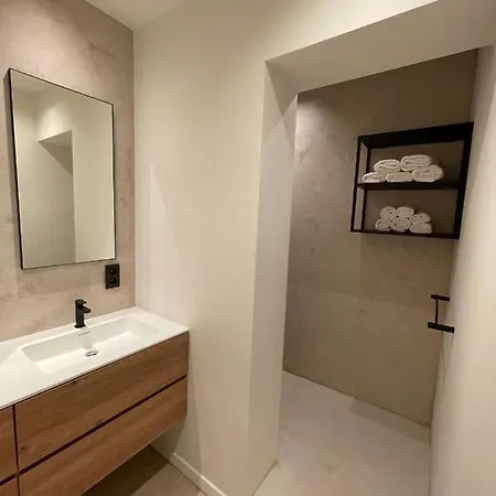 아파트 3 Luxury Design With Airconditioning, Close To St-pieters Station *
