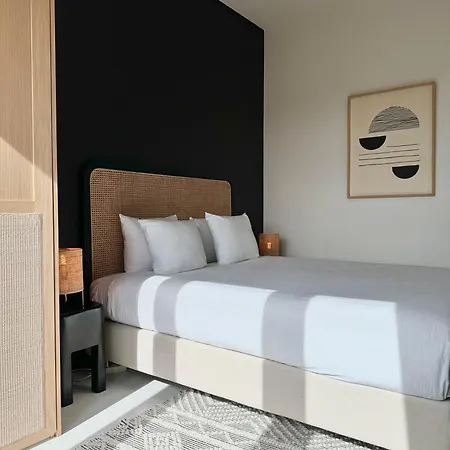 3 Luxury Design With Airconditioning, Close To St-pieters Station 아파트