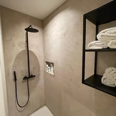 3 Luxury Design With Airconditioning, Close To St-pieters Station Apartament