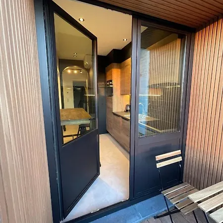 3 Luxury Design With Airconditioning, Close To St-pieters Station *