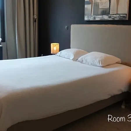Apartament 3 Luxury Design With Airconditioning, Close To St-pieters Station