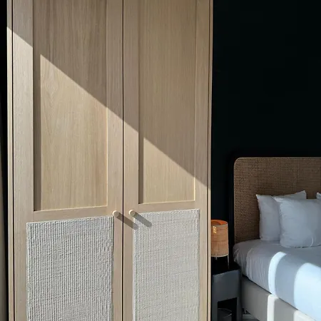 Apartament 3 Luxury Design With Airconditioning, Close To St-pieters Station