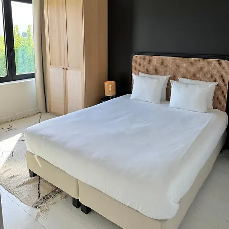 Apartament 3 Luxury Design With Airconditioning, Close To St-pieters Station Gandawa